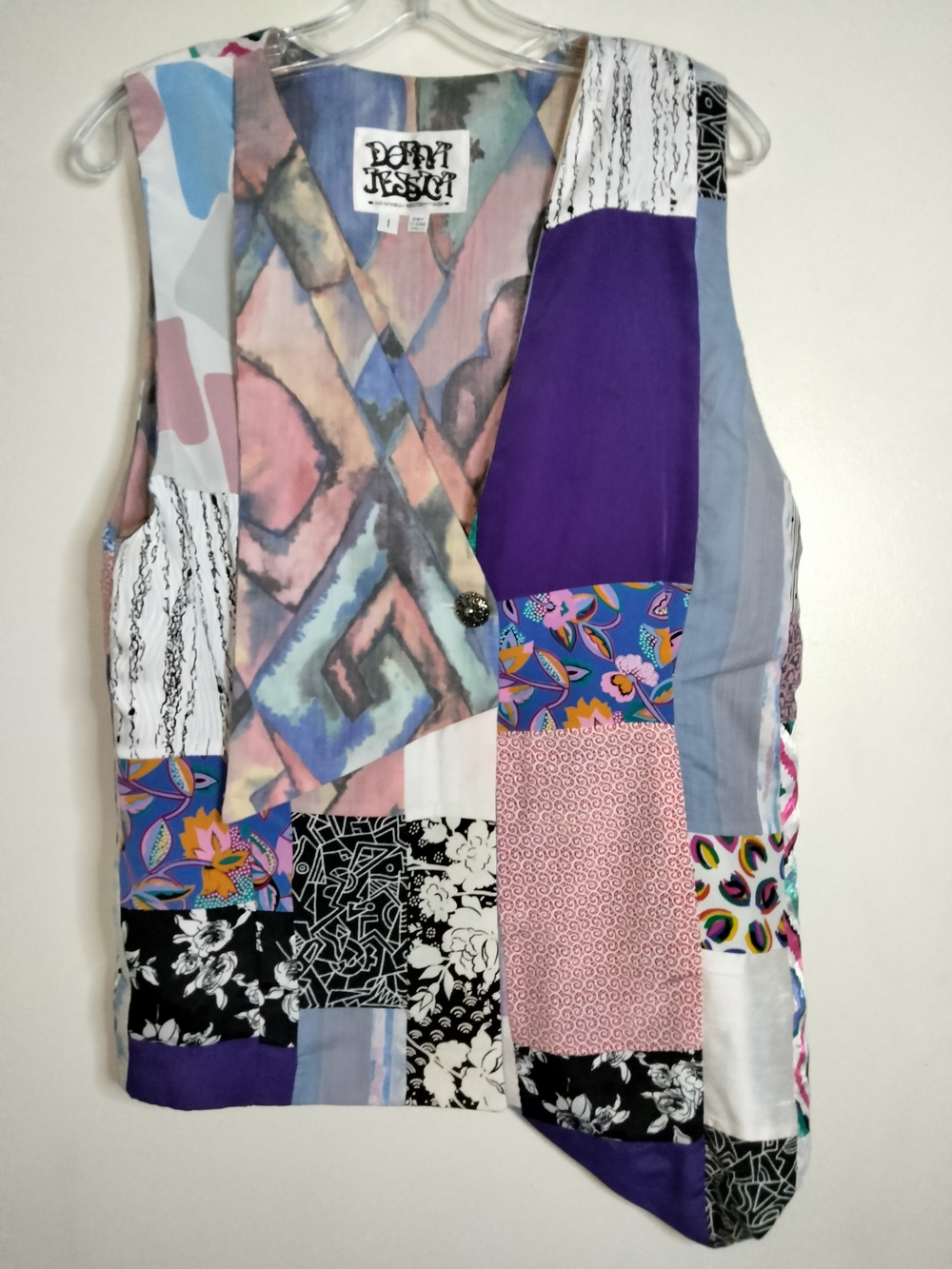 Donna Jessica (Sz 1) Vintage Multicolor Patchwork Sleeveless Ornate Button Vest